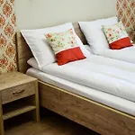 Pava Apartmanhaz Appartement *