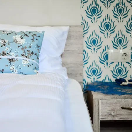 Pava Apartmanhaz Apartment Makó