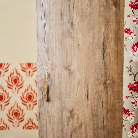 Pava Apartmanhaz *