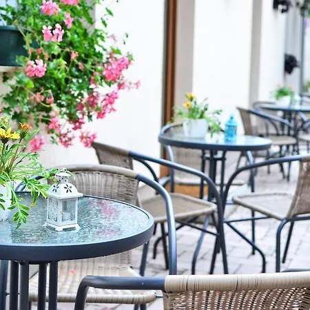 Pava Apartmanhaz Makó